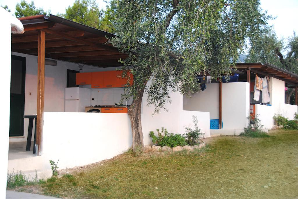 Leonardo Casa Vacanze Villa Mattinata Værelse billede