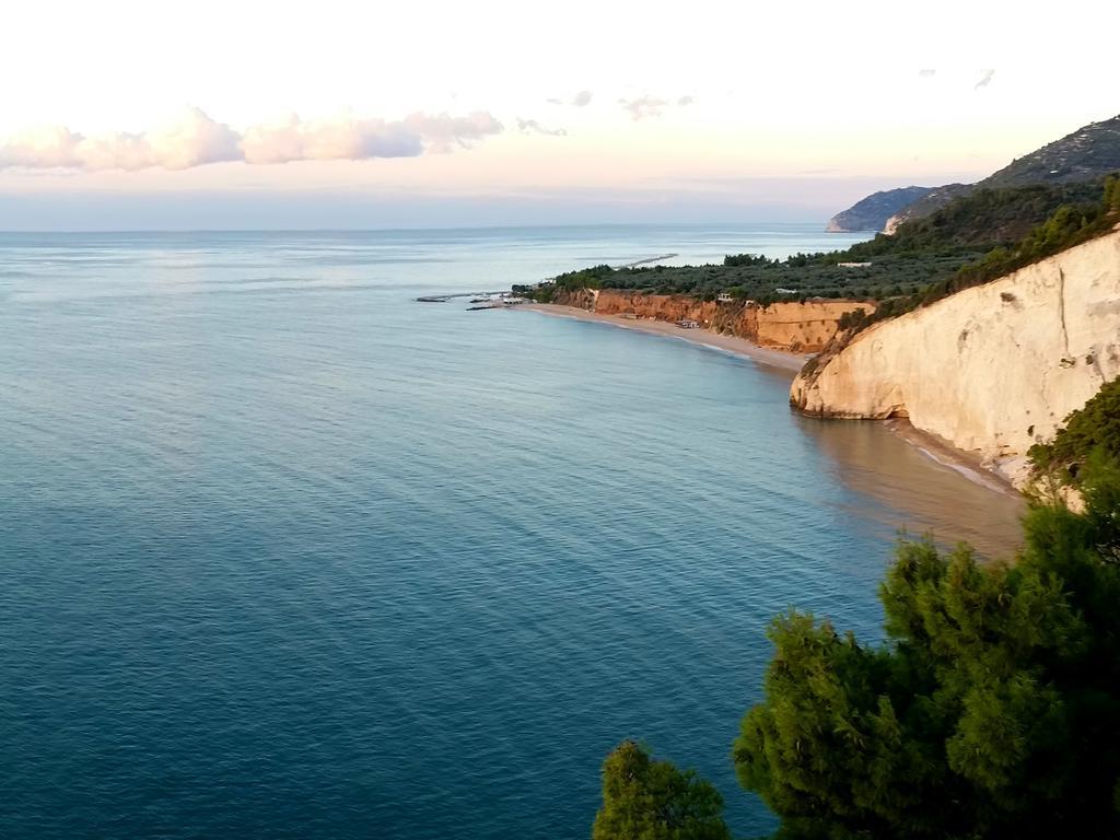 Leonardo Casa Vacanze Villa Mattinata Eksteriør billede